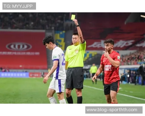 彝族球员日火瓦体随津门虎试训引关注曾因飞踹裁判遭争议 彝族球员日火瓦体随津门虎试训引关注曾因飞踹裁判遭争议